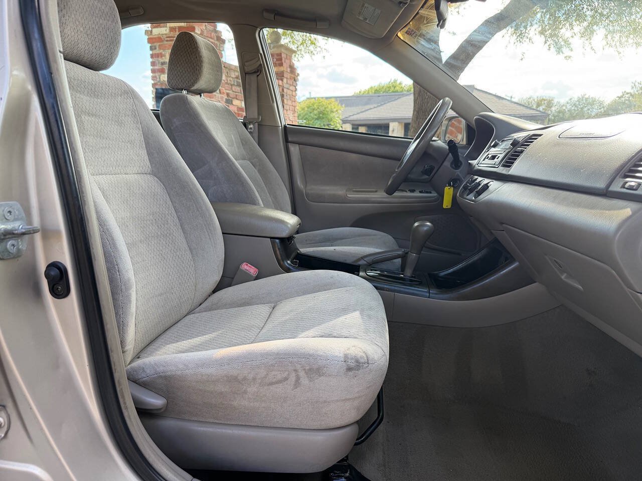 Used 2004 Toyota Camry LE FWD image 15