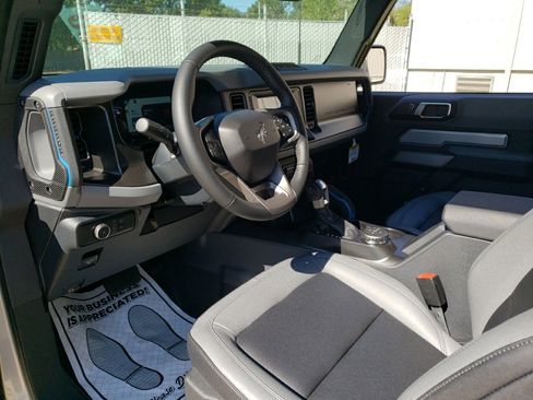 New 2023 Ford Bronco Black Diamond image 6