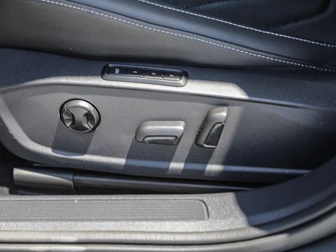 Used 2019 Volkswagen Jetta SEL Premium FWD image 19