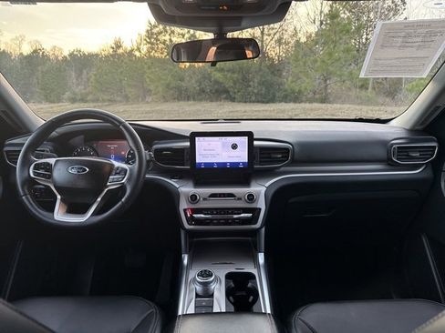 Used 2023 Ford Explorer XLT w/ Equipment Group 202A image 16