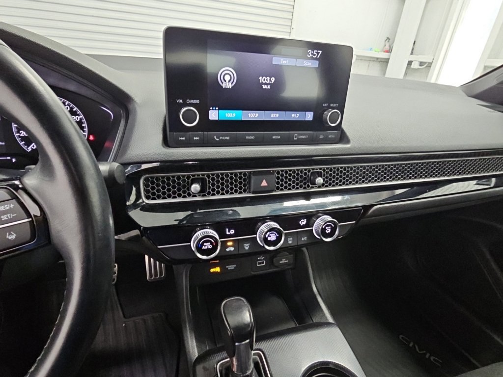 Used 2023 Honda Civic Sport image 13