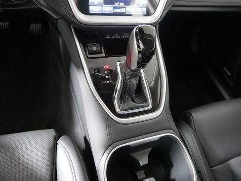 Used 2025 Subaru Outback Limited image 24