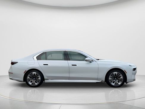 New 2026 BMW i7 eDrive50 w/ Executive Package RWD image 4