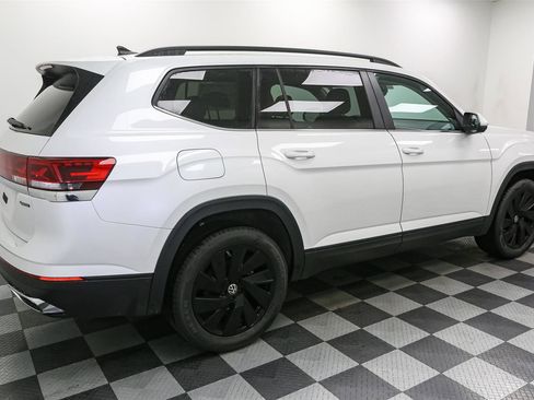 New 2026 Volkswagen Atlas SE image 8