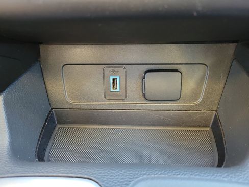 Used 2018 Ford Escape SE w/ SE Sport Appearance Package image 35