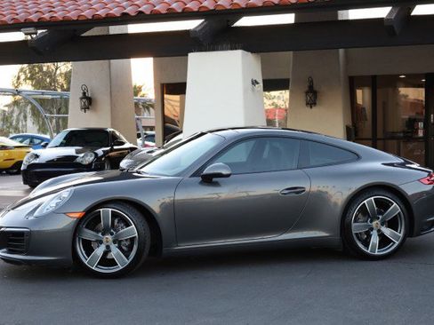 Used 2017 Porsche 911 Carrera image 5