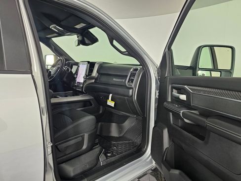 New 2026 RAM 3500 Big Horn AWD/4WD image 37