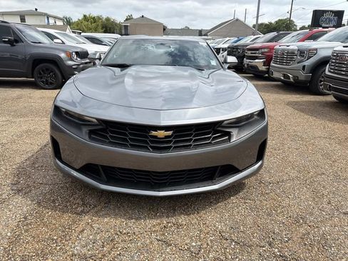 Used 2019 Chevrolet Camaro LT RWD image 2