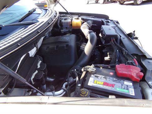 Used 2011 Ford F150 Lariat w/ Lariat Chrome Pkg image 82