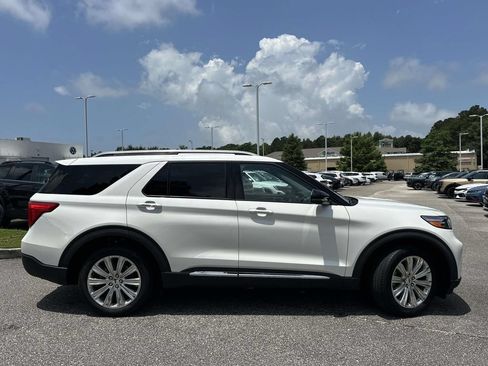 Used 2022 Ford Explorer Limited w/ Equipment Group 301A RWD image 36