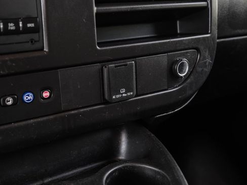 Used 2021 Chevrolet Express 3500 w/ Driver Convenience Package RWD image 24