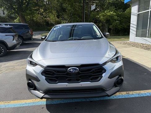 Used 2024 Subaru Crosstrek 2.0i image 2