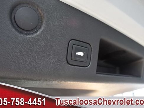 Certified 2018 Chevrolet Equinox LT w/ Sun & Infotainment Package FWD image 9