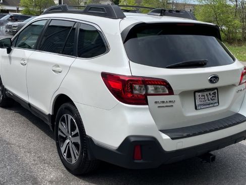 Used 2019 Subaru Outback 2.5i Limited AWD/4WD image 5