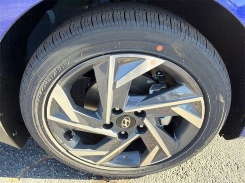 New 2026 Hyundai Elantra Limited image 12