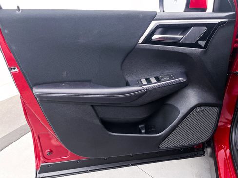 New 2025 Mitsubishi Outlander ES image 9