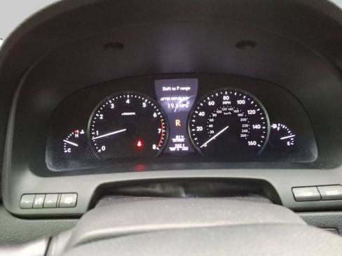 Used 2015 Lexus LS 460 w/ Comfort Package RWD image 7