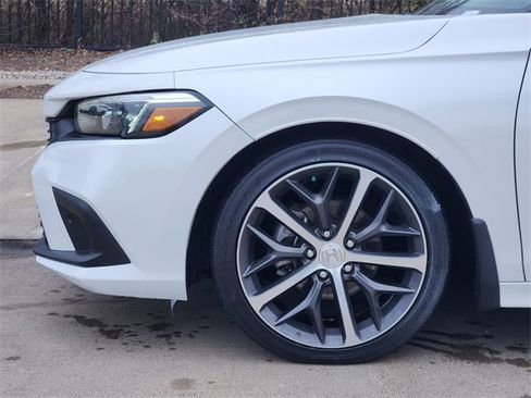 Certified 2023 Honda Civic Touring image 22