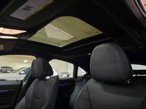 Used 2024 BMW i4 xDrive40i image 22