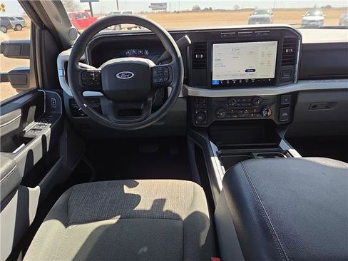 Used 2023 Ford F250 XLT w/ XLT Premium Package image 13