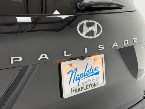 Used 2024 Hyundai Palisade Limited image 7