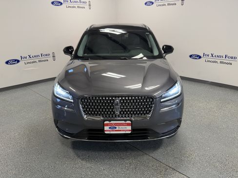Used 2021 Lincoln Corsair AWD w/ Premium Package image 2