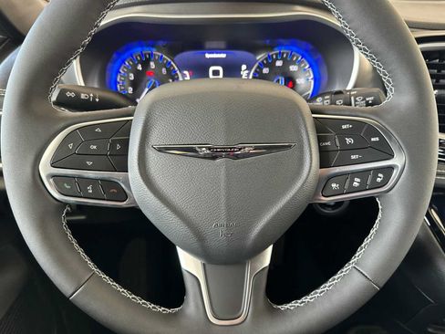 New 2026 Chrysler Pacifica Select FWD image 21
