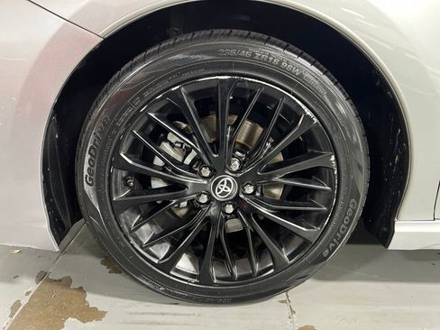 Used 2022 Toyota Camry SE image 9