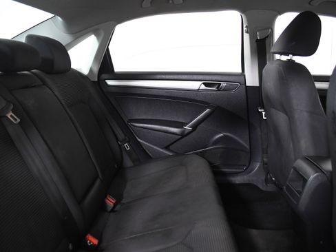 Used 2016 Volkswagen Passat 1.8T S image 24