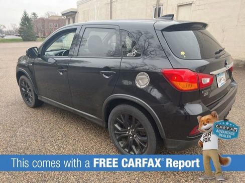 Used 2018 Mitsubishi Outlander Sport LE image 2