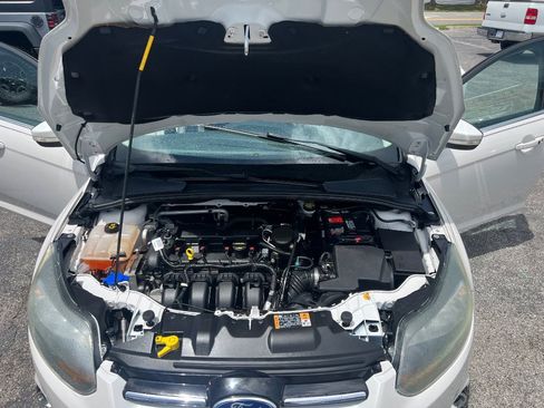 Used 2014 Ford Focus Titanium FWD image 14