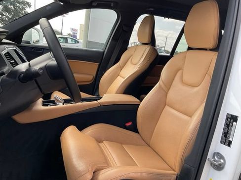 Certified 2024 Volvo XC90 B6 Ultimate w/ Protection Package Premier AWD/4WD image 13