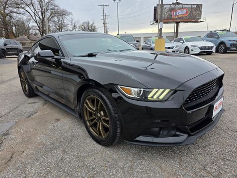 Used 2015 Ford Mustang Premium image 3