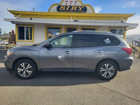 Used 2020 Nissan Pathfinder SL FWD image 3