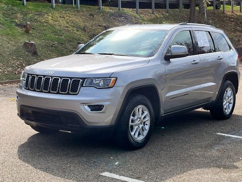 Used 2018 Jeep Grand Cherokee Laredo image 26