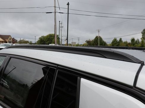 New 2025 Jeep Compass Latitude w/ Sun & Sound Group image 29