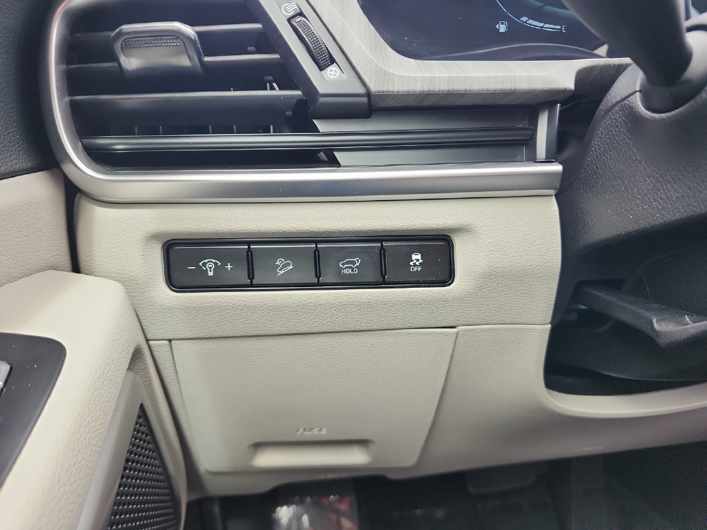 Used 2024 Kia Telluride EX w/ EX Captain's Chair Package FWD image 31