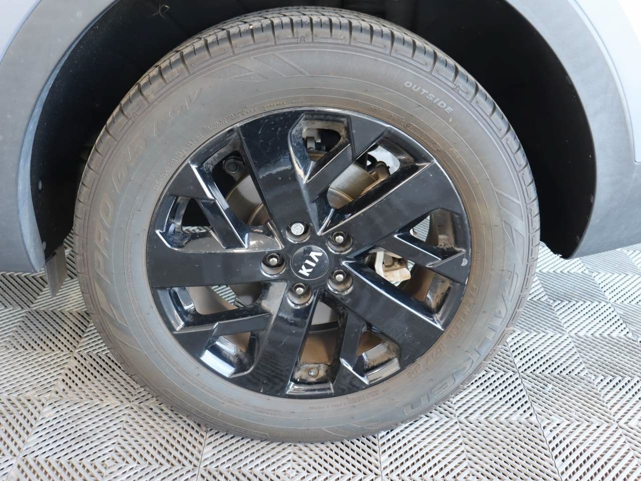 Used 2021 Kia Sorento S w/ Panoramic Sunroof Package AWD/4WD image 17