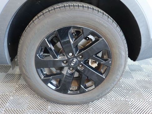 Used 2021 Kia Sorento S w/ Panoramic Sunroof Package AWD/4WD image 17