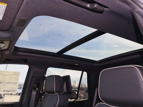 New 2026 GMC Yukon Elevation w/ Elevation Premium Package image 9