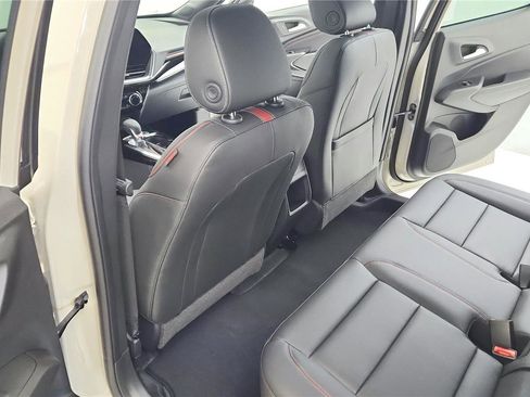 New 2026 Chevrolet Trax RS w/ Sunroof Package image 29