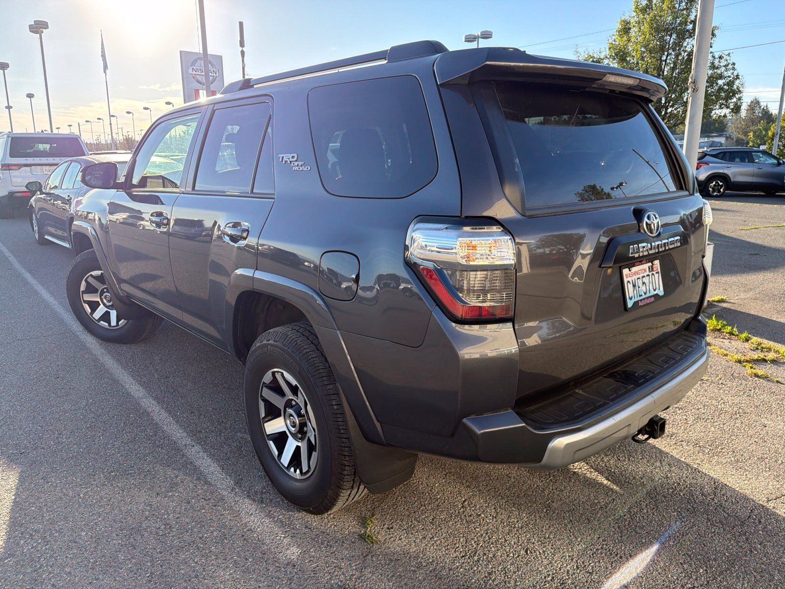Used 2021 Toyota 4Runner TRD Off-Road Premium AWD/4WD image 9