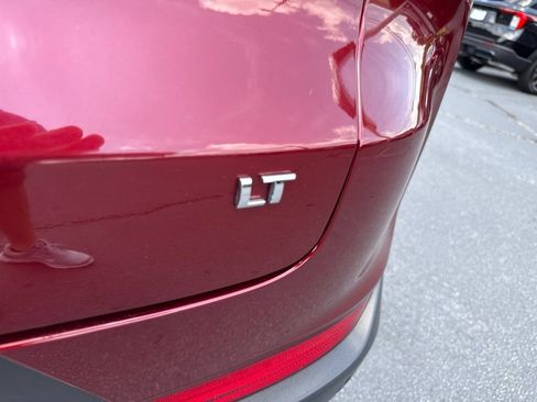 Used 2025 Chevrolet TrailBlazer LT w/ LPO, Blackout Package FWD image 30