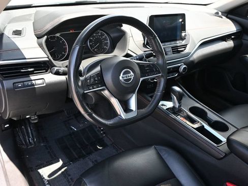 Used 2022 Nissan Altima 2.5 SR FWD image 10