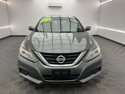 Used 2016 Nissan Altima 2.5 S w/ Power Driver Seat Package image 2