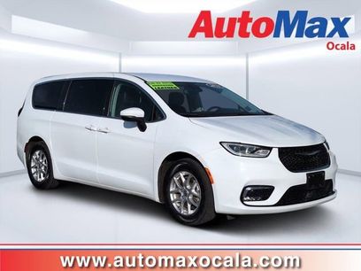 Used 2023 Chrysler Pacifica Touring-L