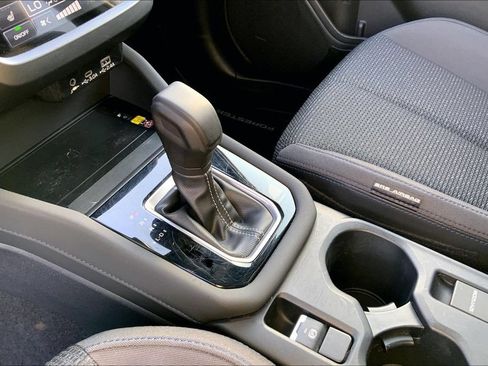 Used 2025 Subaru Forester Premium AWD/4WD image 17