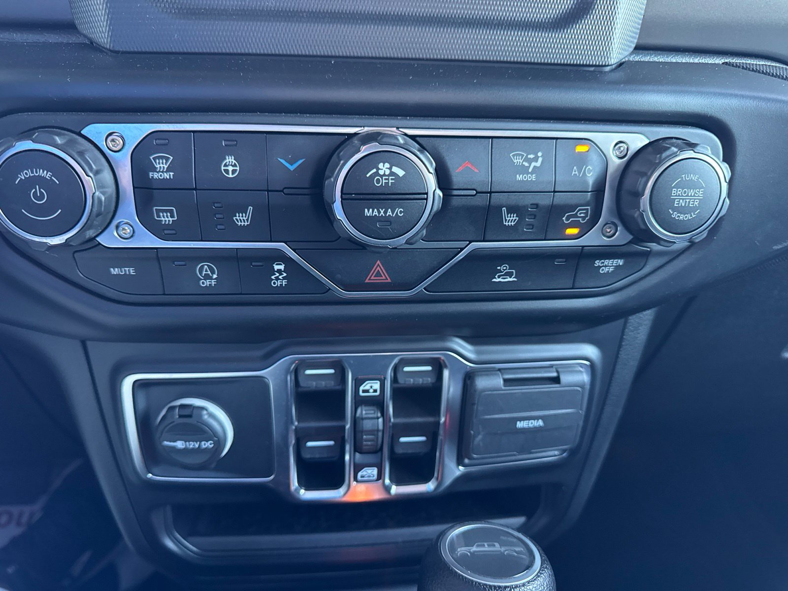 Used 2022 Jeep Gladiator Sport AWD/4WD image 31