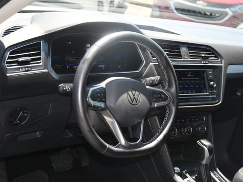Used 2023 Volkswagen Tiguan S image 8