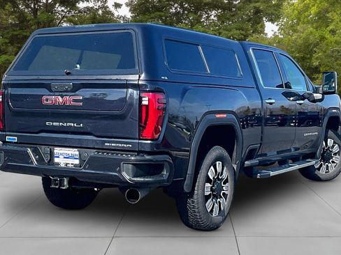 Used 2024 GMC Sierra 2500 Denali w/ Denali Reserve Package image 5